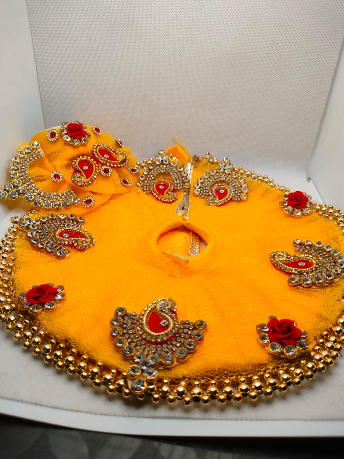 Pukhraj Kusum Poshak (पुखराज कुसुम पोशाक)