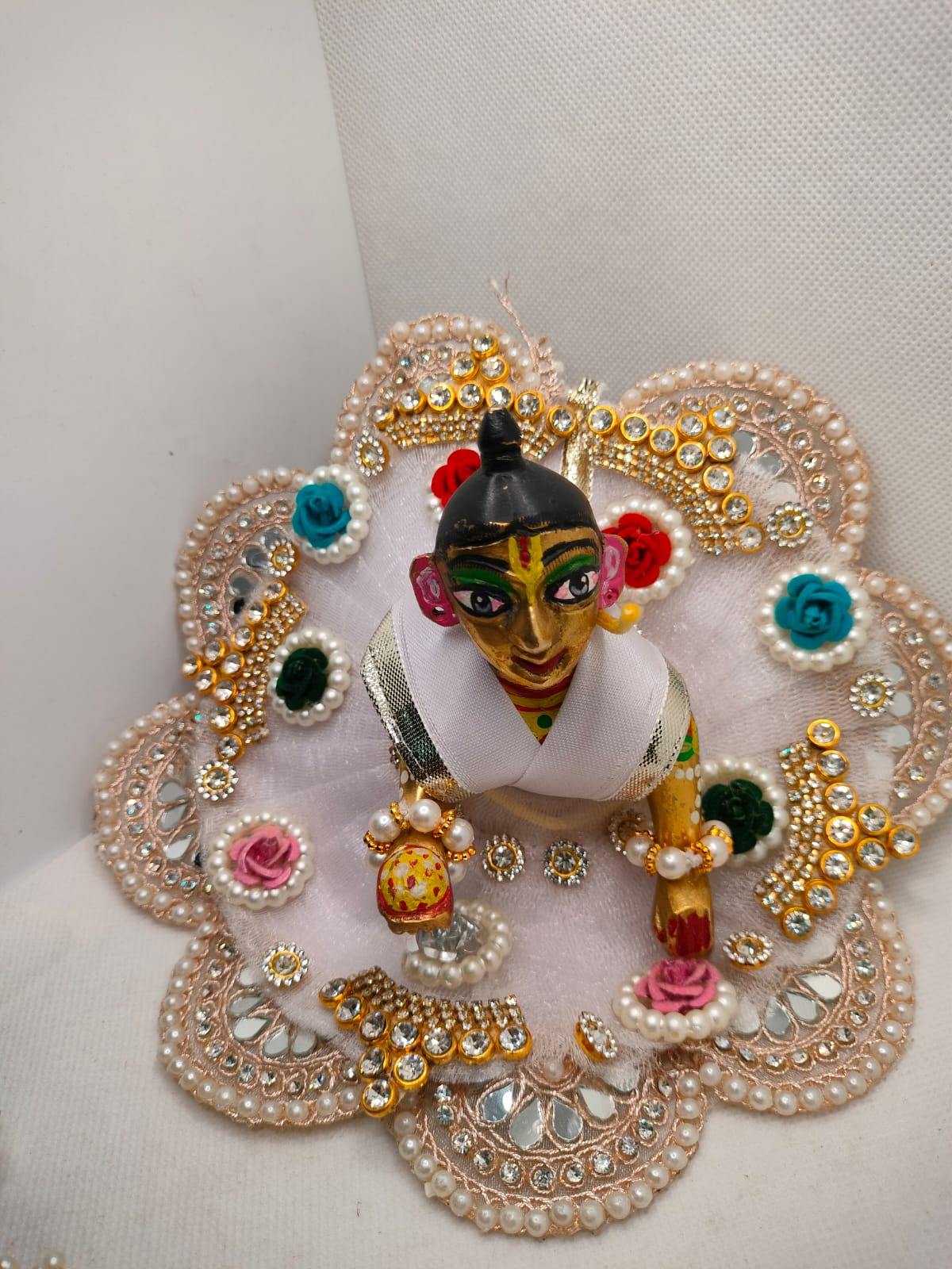 Darpan Kusum Poshak (दर्पण कुसुम पोशाक)